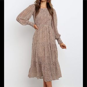 Long sleeve tiered midi dress
